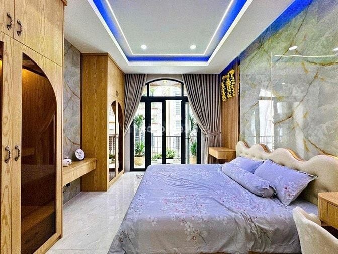 Nhà HXH Hoàng Văn Thụ, Phú Nhuận. DT 4x15m, 4 tầng