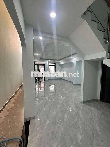 NHÀ MỚI VŨ TÙNG 4PN TO, ST, CÓ BALCON CỬA SỔ ĐÓN NẮNG