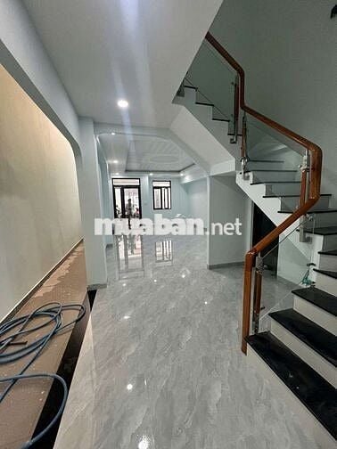 NHÀ MỚI VŨ TÙNG 4PN TO, ST, CÓ BALCON CỬA SỔ ĐÓN NẮNG