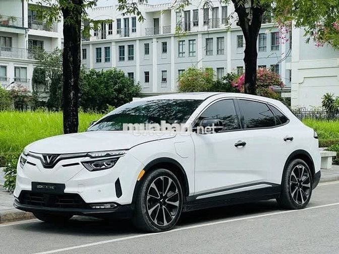 Vf8 plus trắng/ nâu bò 2022 pin SDI