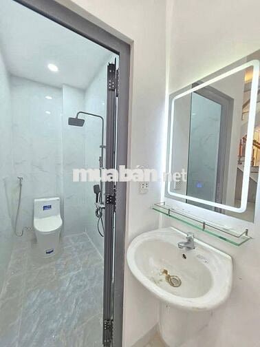 BÁN GẤP NHÀ MTĐ HÙNG VƯƠNG BẾN CÁT 65M2 (5X13) GIÁ CHỈ 2TY240 SHR LH E