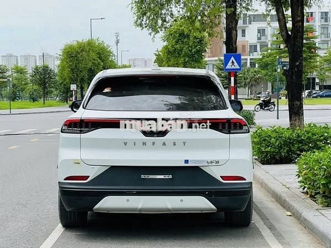 Vf8 plus trắng/ nâu bò 2022 pin SDI