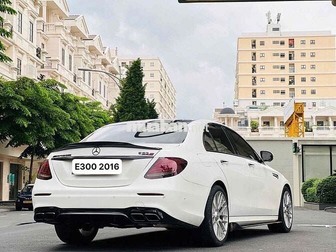 Mercedes Benz E Class 2016 E300 AMG - 78000 km