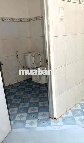 Cho thuê nhà lầu trệt có 3 phòng nằm bên Trường Học Lê Quý Đôn - Dĩ An