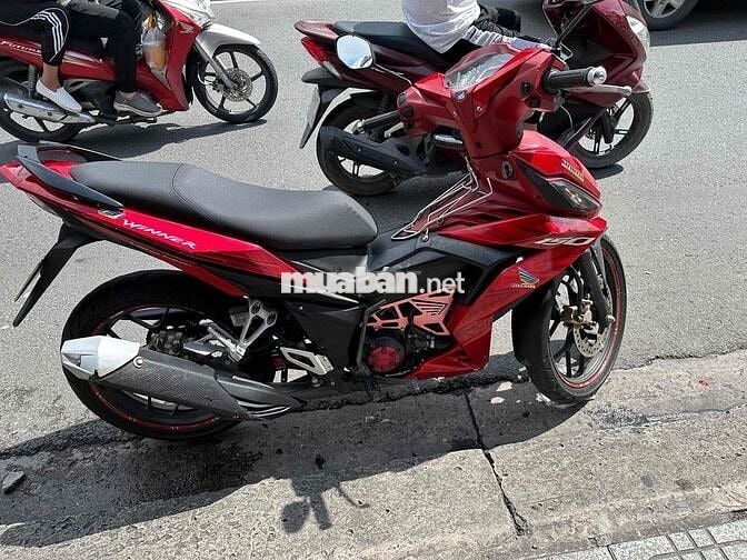 cần bán xe winer 2017