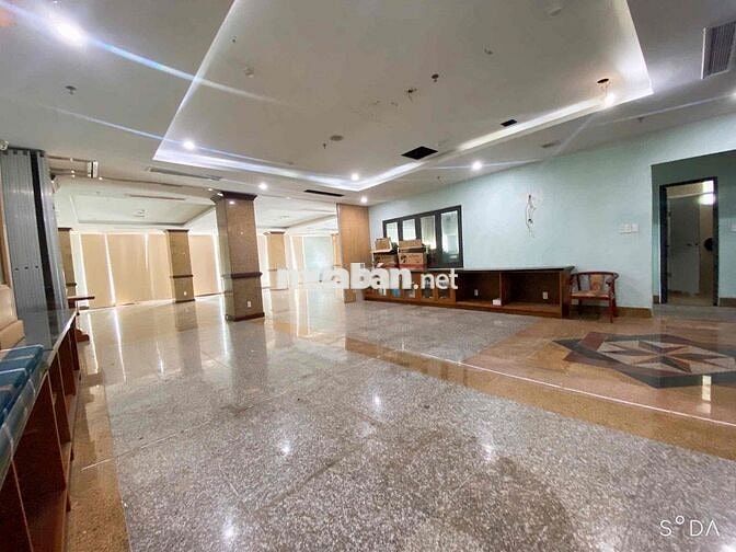 Cho thuê mặt bằng 250 m2 đường Nguyễn Xuân Khoát