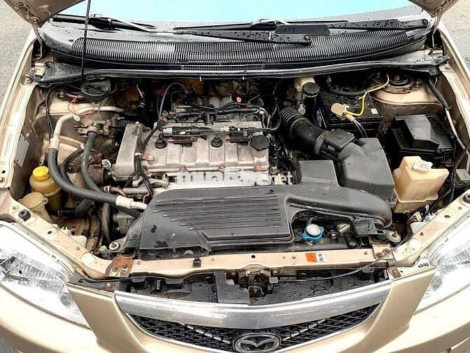 Mazda Premacy 2003 số tự động 7 chổ