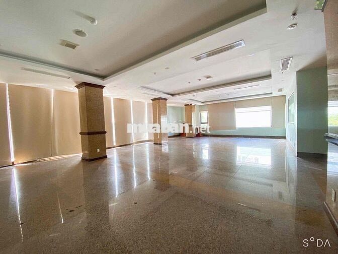 Cho thuê mặt bằng 250 m2 đường Nguyễn Xuân Khoát