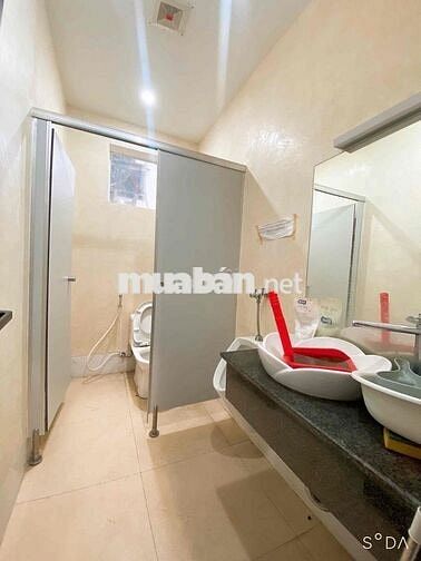 Cho thuê mặt bằng 250 m2 đường Nguyễn Xuân Khoát