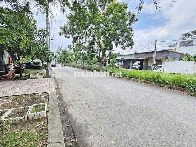 Đất mặt tiền 100m2 KDC tứ hải, phường Tân Đông Hiệp Tp Dĩ An