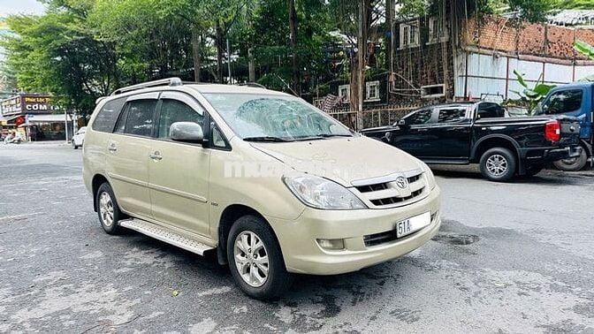 Toyota Innova 2006 G xe gia đình chạy  chất xe zil