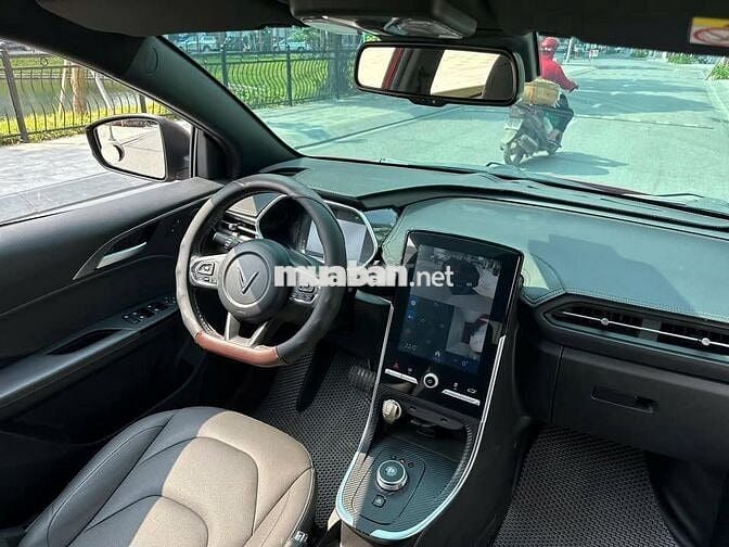 Vinfast VFe34 sx 2022 màu đỏ, thuê pin
