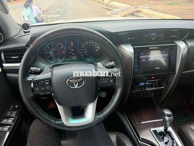 Toyota Fortuner 2018 2.8V 4x4 AT - 90000 km