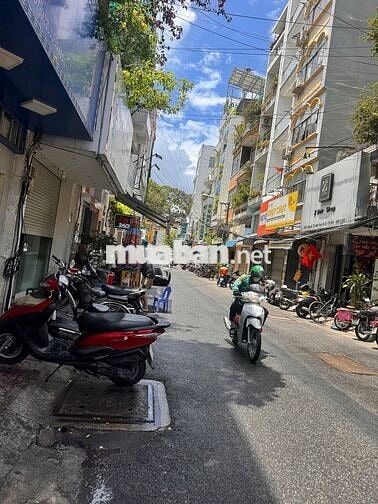 Cho thuê nhà KDTD  HX tải Nguyễn Thị Minh Khai 4.5x8m 2 tầng 25 triệu