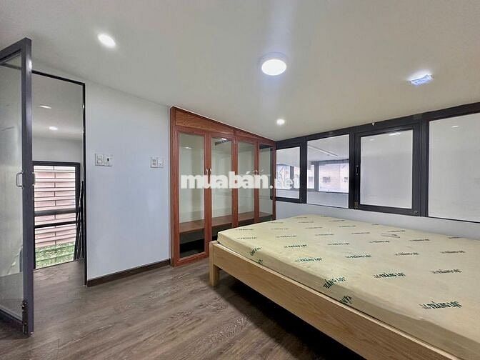 Hot Hot Penhouse 2PN bancon 80m2 Lê Văn Sỹ gần bờ kè Hoàng Sa Quận 3