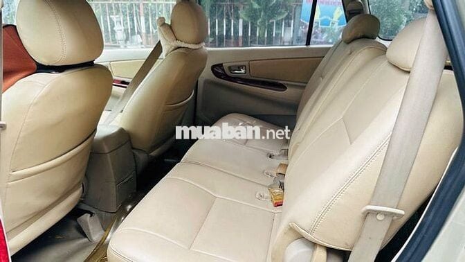 Toyota Innova 2006 G xe gia đình chạy  chất xe zil
