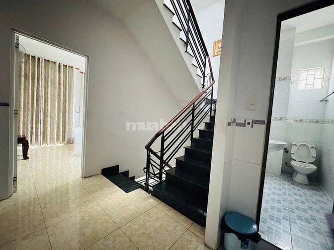 GIÁ 2 TỶ 990 lớn nhà 1 trệt, 2 lầu hẻm 77 đường Hoàng Diệu 2 (Q. Thủ Đ