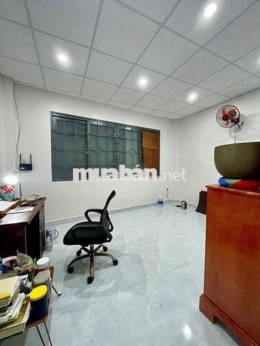 NHÀ ĐẸP 2 TẦNG MÀ GIÁ SIÊU RẺ CHỈ HƠN 2 TỶ GẦN CHỢ ĐÔNG THẠNH