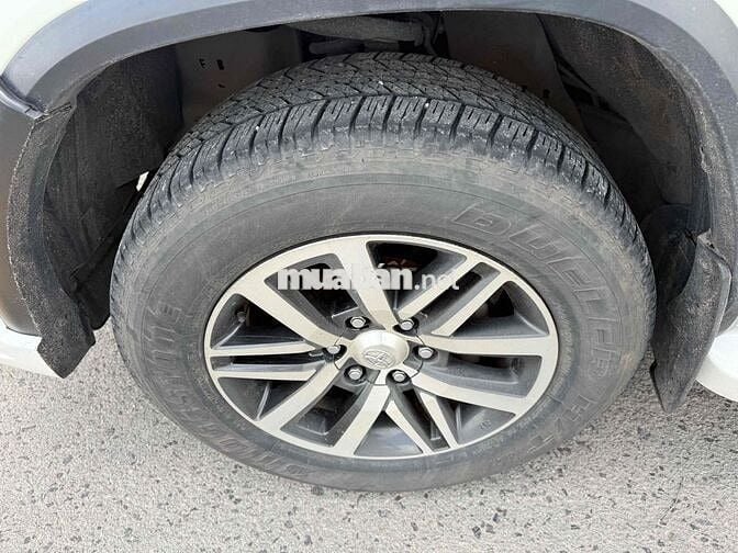 Toyota Fortuner 2018 2.8V 4x4 AT - 90000 km