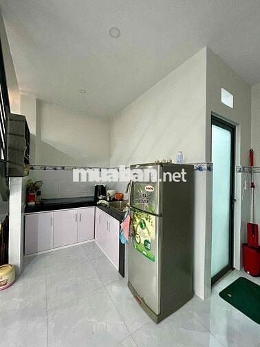 NHÀ ĐẸP 2 TẦNG MÀ GIÁ SIÊU RẺ CHỈ HƠN 2 TỶ GẦN CHỢ ĐÔNG THẠNH