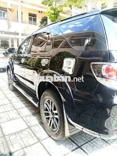 Toyota Fortuner 2015 AT một chủ mua mới từ đầu