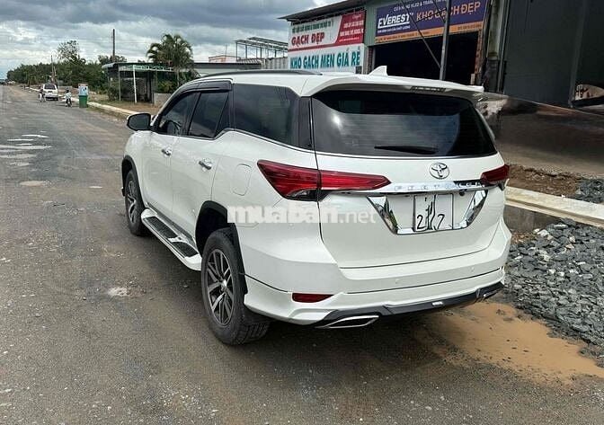 Toyota Fortuner 2018 2.8V 4x4 AT - 90000 km