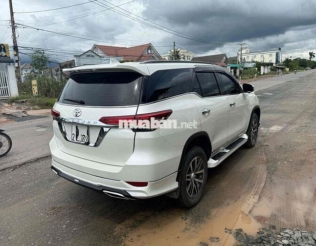 Toyota Fortuner 2018 2.8V 4x4 AT - 90000 km