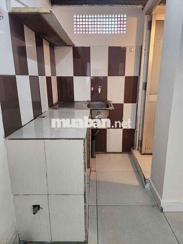 Phòngtrọ rẻ,3tr3,sạch,rộng,đẹp,thoáng,ngay sthiSatra dường phạmhùng,q8