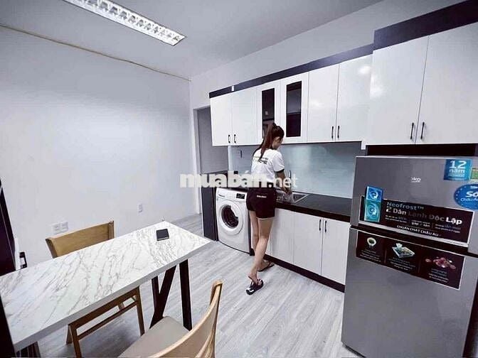 CĂN HỘ Q3_RỘNG RÃI_THOÁNG MÁT_SẠCH SẼ_CỬA SỔ LỚN_MÁY GIẶT RIÊNG