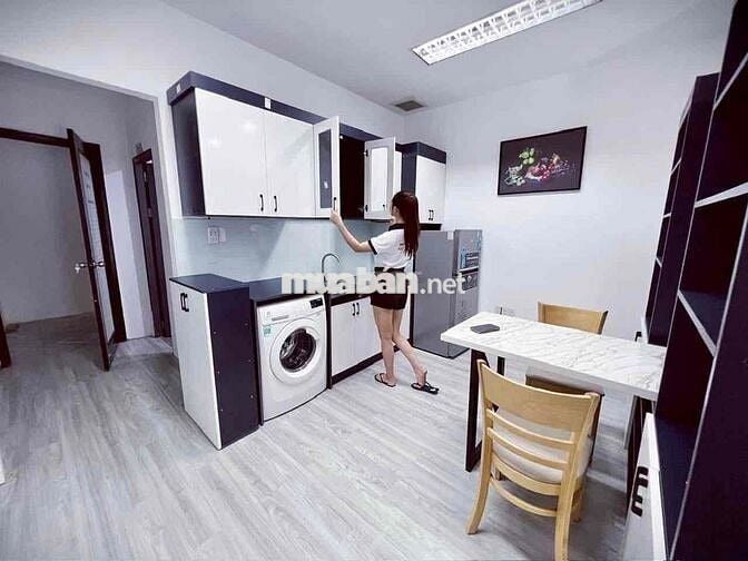 CĂN HỘ Q3_RỘNG RÃI_THOÁNG MÁT_SẠCH SẼ_CỬA SỔ LỚN_MÁY GIẶT RIÊNG