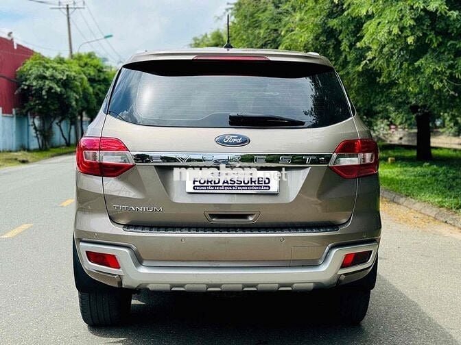Everest 2019 Titan 1cau - 64000 km - 400tr nhận xe