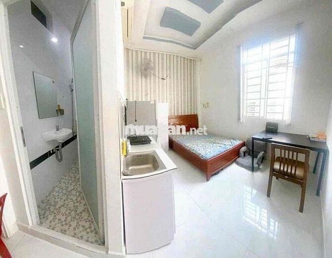 Studio full nt, cửa sổ, có máy giặt chug, sát cầu chữ Y, Quận 5