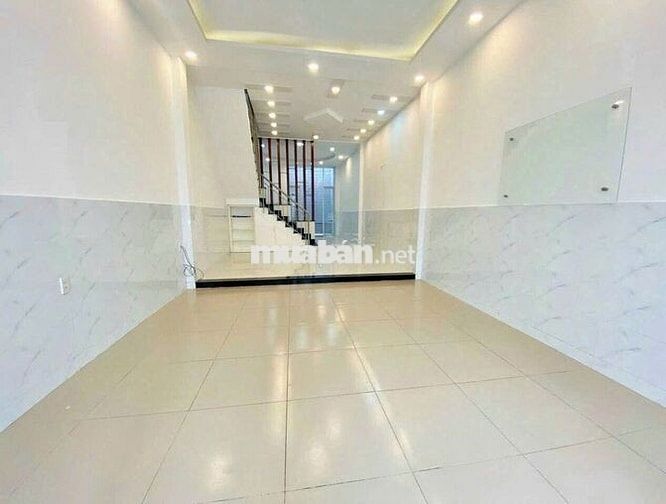 Cần cho thuê nhà MT 214A Nguyễn Trãi P.Nguyễn Cư Trinh Q.1.