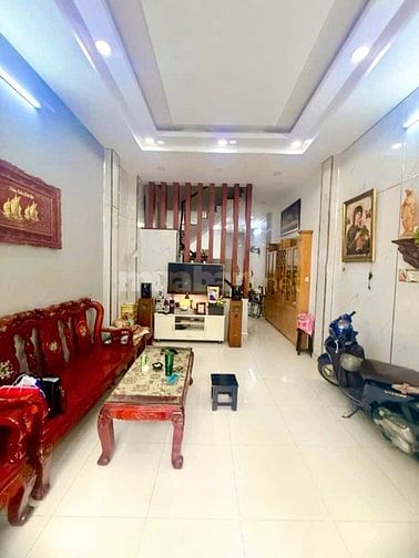 Bán Nhà Tân Bình Cạnh Sân Bay, 84 m2 4 Tầng 8 tỷ Hẻm 7 m Oto Ngủ Nhà