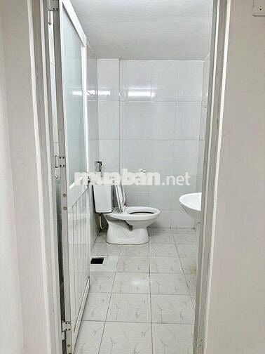 CHO THUÊ NHÀ NGUYÊN CĂN MẶT TIỀN 281 NGUYỄN THỊ NHỎ, P15, Q.11