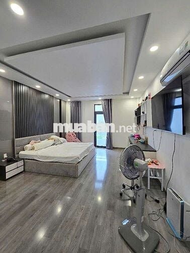 NHÀ 5 TẦNG ĐẸP — ĐƯỜNG TÔ HIỆU PHƯỜNG HIỆP TÂN (4,5m x20 m)
