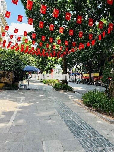em cần bán TT 16 Trần Hưng Đạo- Hoàn Kiếm 2,5 ngủ full  nội thất