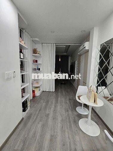 NHÀ 5 TẦNG ĐẸP — ĐƯỜNG TÔ HIỆU PHƯỜNG HIỆP TÂN (4,5m x20 m)