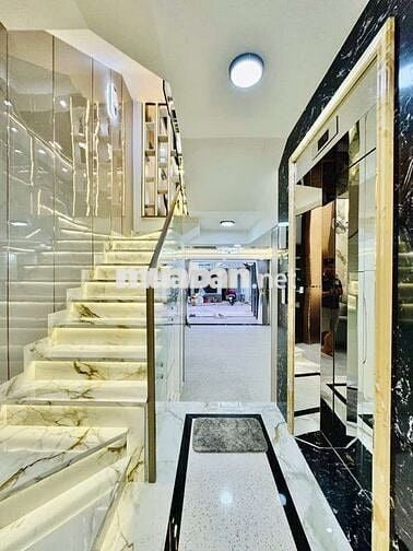 Nhà 5 Tầng Thang Máy có Gara, Xe Hơi Ngủ Trong Nhà