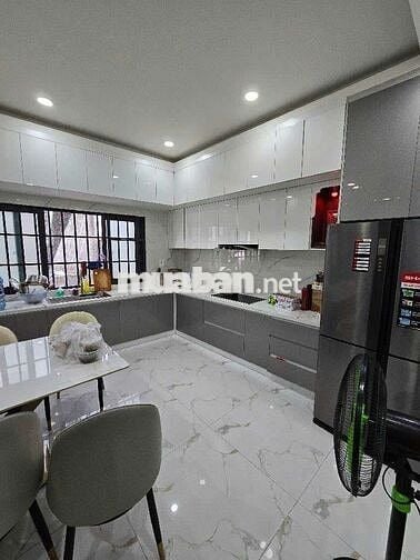 NHÀ 5 TẦNG ĐẸP — ĐƯỜNG TÔ HIỆU PHƯỜNG HIỆP TÂN (4,5m x20 m)
