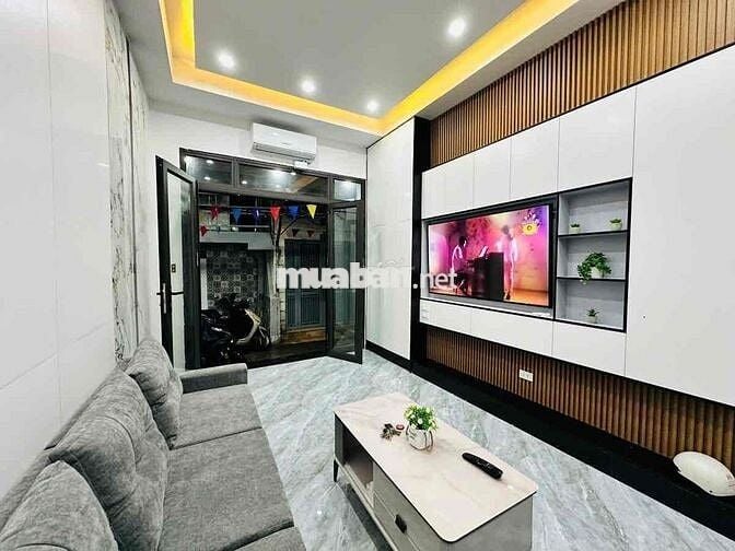 Nhà đẹp phố Bạch Mai , Hai Bà Trưng- nhà đẹp full nội thất, nở hậu Nhà đẹp phố Bạch Mai , Hai Bà Trưng- nhà đẹp full nội thất, nở hậu