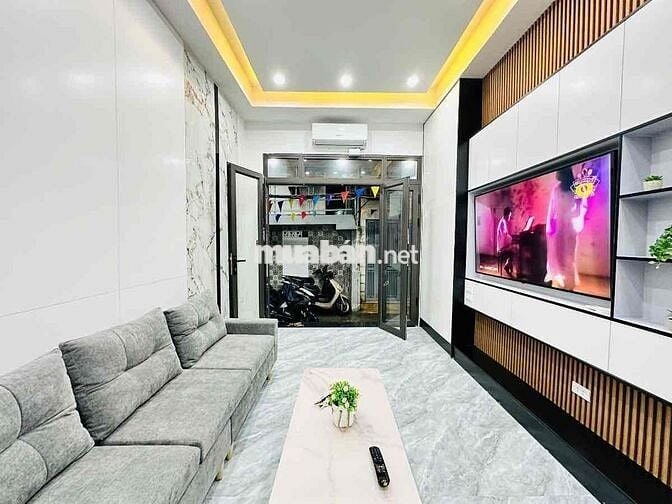 Nhà đẹp phố Bạch Mai , Hai Bà Trưng- nhà đẹp full nội thất, nở hậu