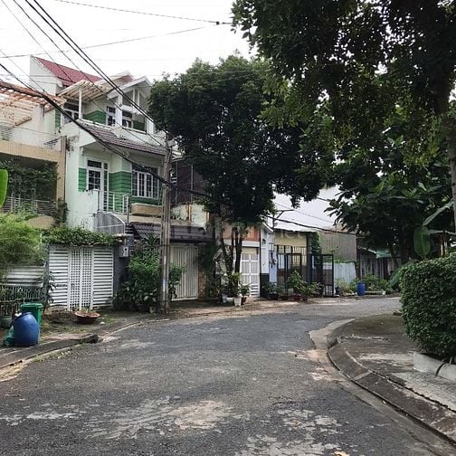 Bán biệt thự khu biệt lập 1 trệt 1 lầu, dân cư an ninh, dân trí
