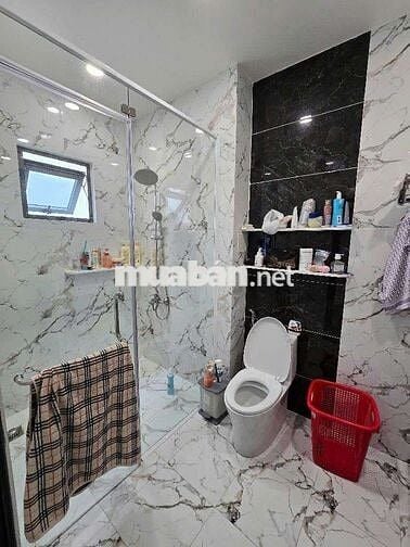 NHÀ 5 TẦNG ĐẸP — ĐƯỜNG TÔ HIỆU PHƯỜNG HIỆP TÂN (4,5m x20 m)