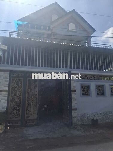Về quê ,bán gấp căn nhà 96m2 mặt tiền nhựa thông giá 3tỷ