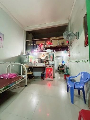 - BÁN NHÀ Q4 KHU HAI MƯƠI THƯỚC HẺM TRUỚC NHÀ 4M