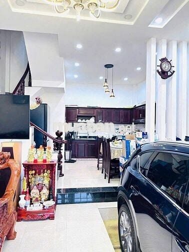 CHÍNH CHỦ CẦN BÁN GẤP CĂN NHÀ 65m2, 1 trệt 2 lầu, SỔ HỒNG RIÊNG, HXH