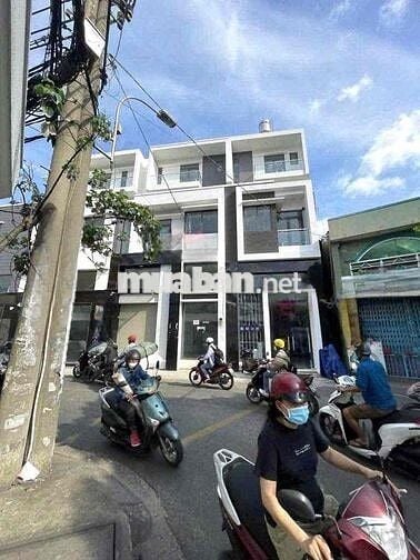 Nhà Mặt tiền Trịnh Đình Trọng, Tân Phú (3 lầu, sân thượng 4PN)