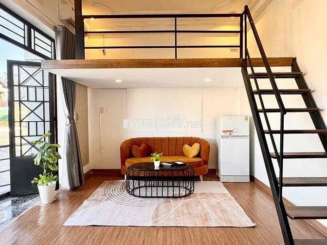 Cho Thuê Căn Duplex Ban Công Lớn Tách Bếp Máy Giặt Riêng Ngay Quận 10