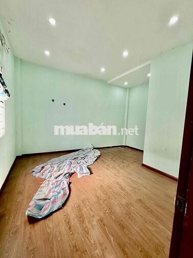 Nhà Mới Sạch Sẻ DT 130m2 1Trệt 1Lầu 2Pn 2Wc Đườn Tải Đậu Cửa Ngã Tư Ga